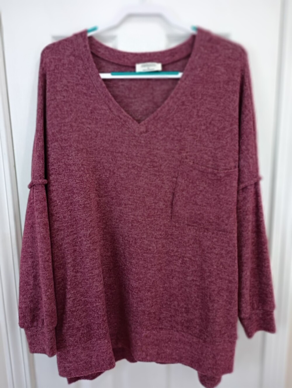 Zenana Outfitters Heathered Maroon V-Neck Sweater